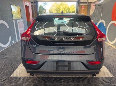 2018 Volvo V40 - photo 4