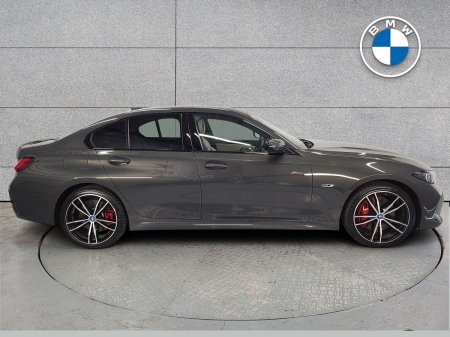 2023 BMW 3-Series - photo 3