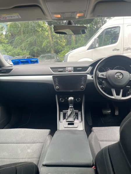 2018 Skoda Superb - photo 12
