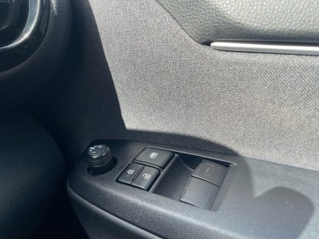 2024 Toyota Yaris - photo 13