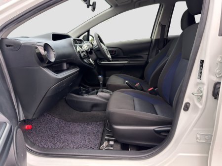 2019 Toyota Aqua - photo 14