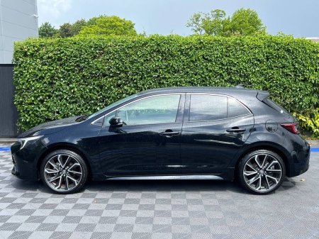2025 Toyota Corolla - photo 3