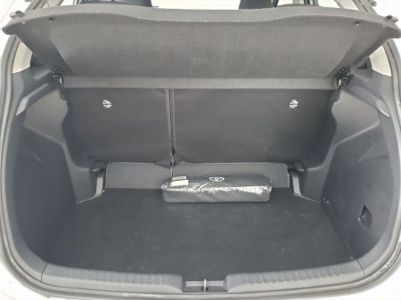 2024 Toyota Yaris - photo 14