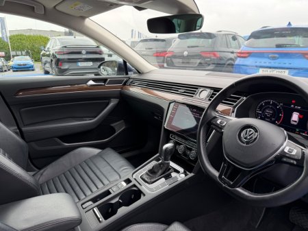 2019 Volkswagen Passat - photo 17