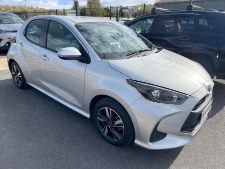 2022 Toyota Yaris Yaris Hybrid Luna