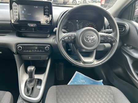 2023 Toyota Yaris - photo 8