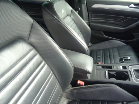 2020 Volkswagen Passat - photo 17