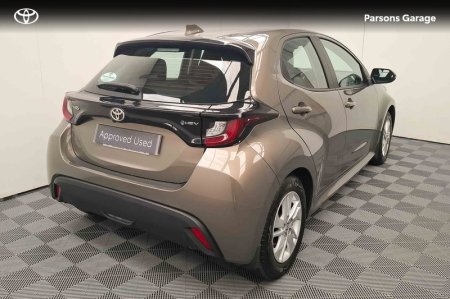 2024 Toyota Yaris - photo 2