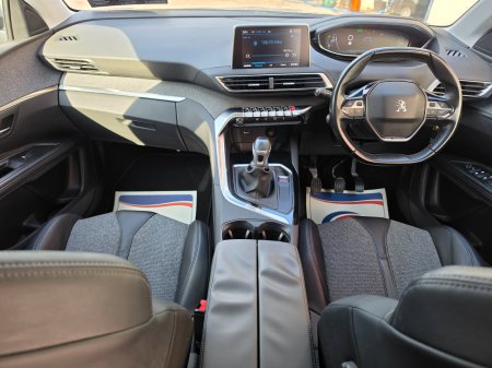 2018 Peugeot 5008 - photo 14