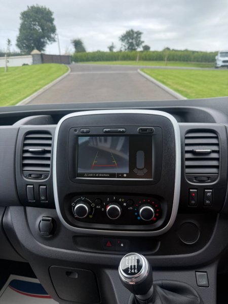 2021 Renault Trafic - photo 2