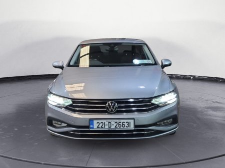 2022 Volkswagen Passat - photo 2