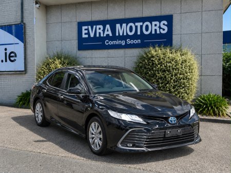 2023 Toyota Camry X HYBRID AUTOMATIC 2.5 PETROL //LOW MILES//REVERSE CAMERA//KEYLESS ENTRY//ADAPTIVE CRUISE CONTROL//