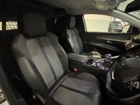 2022 Peugeot 3008 - photo 10