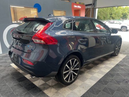 2017 Volvo V40 - photo 3