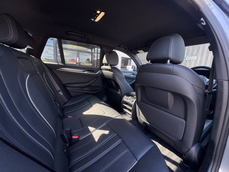 2023 BMW 5-Series - photo 11