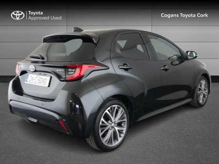 2024 Toyota Yaris - photo 2
