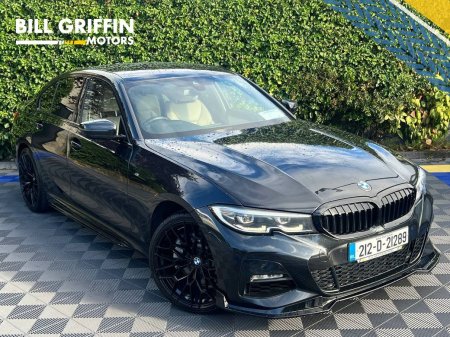 2021 BMW 3-Series 330e M-SPORT COMPETITION 2.0 HYBRID AUTO // 20" M COMPETITION ALLOYS // LEATHER HEATED SEATS // APPL