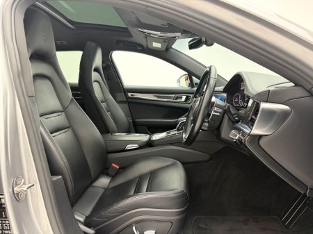 2018 Porsche Panamera - photo 25