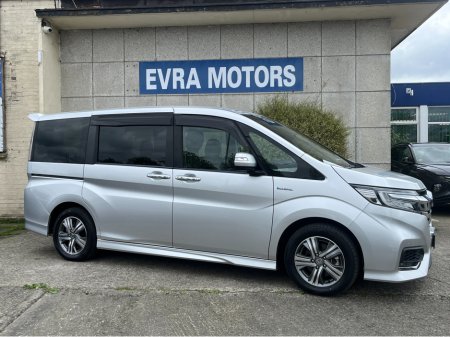 2019 Honda Stepwagon - photo 2