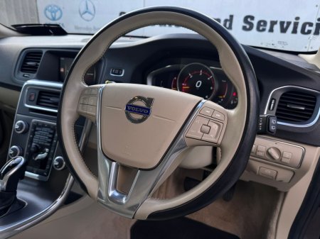 2015 Volvo V60 - photo 16