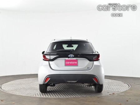 2021 Toyota Yaris - photo 4