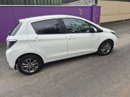 2014 Toyota Yaris - photo 4