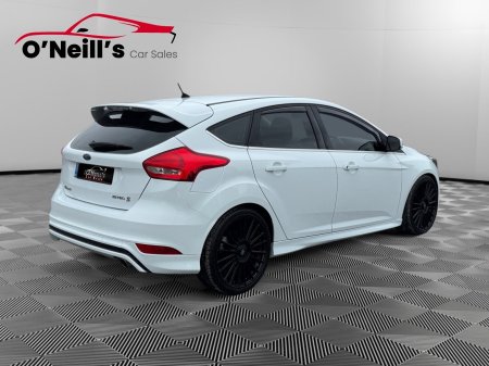 2015 Ford Focus - photo 3