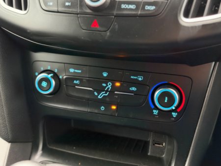 2017 Ford Focus - photo 13