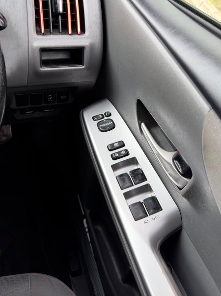 2012 Toyota Prius - photo 19