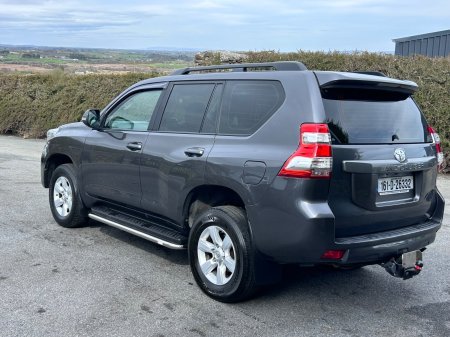 2016 Toyota Land Cruiser - photo 3