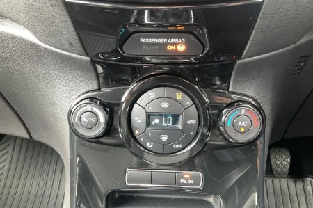 2017 Ford Fiesta - photo 26