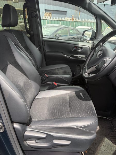 2021 Toyota Voxy - photo 19