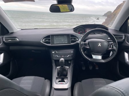 2018 Peugeot 308 - photo 6