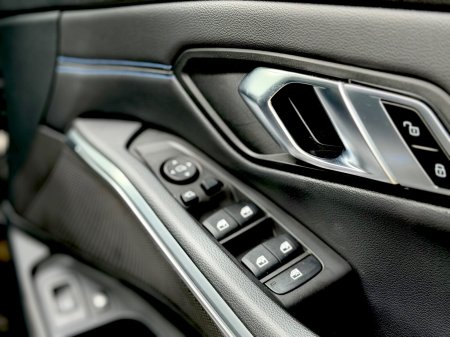 2023 BMW 3-Series - photo 27