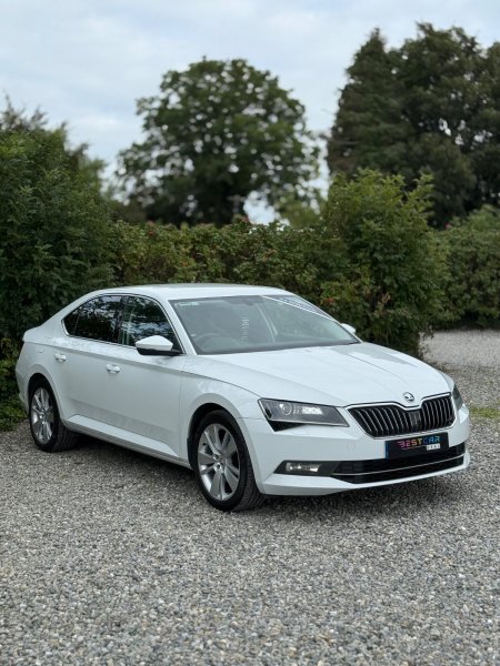 2018 Skoda Superb - photo 2