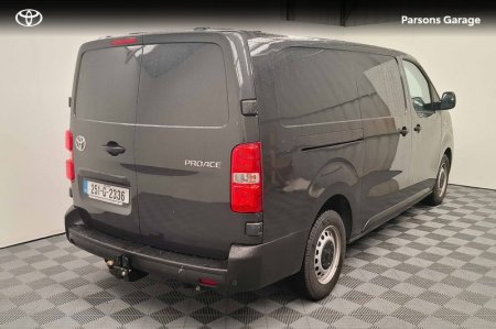 2025 Toyota Proace - photo 2
