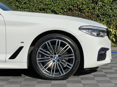 2017 BMW 5-Series - photo 9