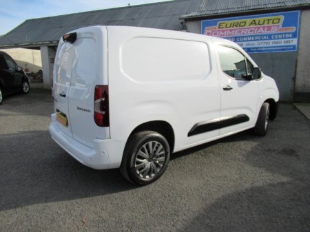 2025 Citroen Berlingo - photo 8