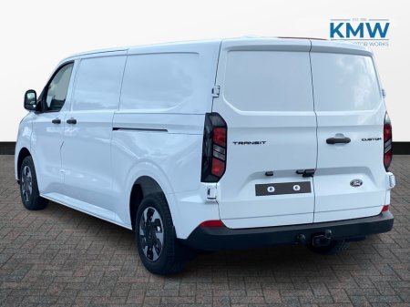 2026 Ford Transit Custom - photo 2