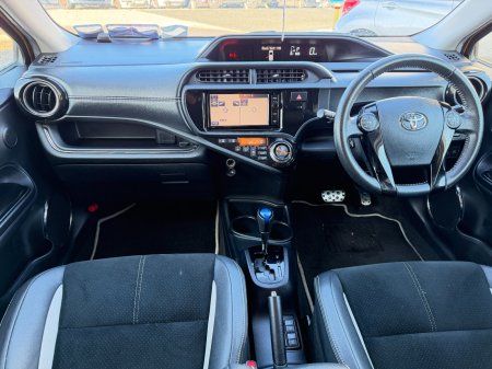 2016 Toyota Aqua - photo 10