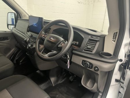 2025 Ford Transit - photo 9