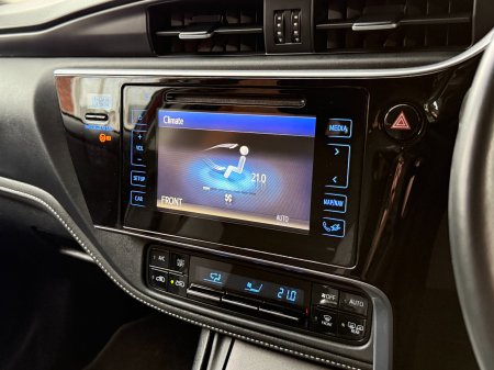2017 Toyota Auris - photo 15