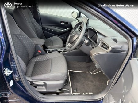 2025 Toyota Corolla - photo 6