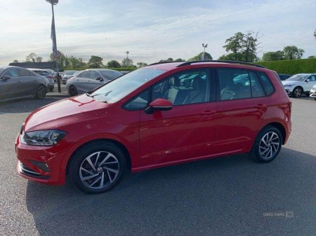 2019 Volkswagen Golf - photo 2