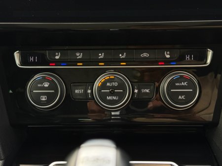 2018 Volkswagen Passat - photo 24