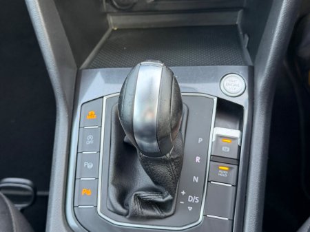 2020 Volkswagen Tiguan - photo 22