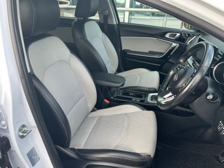 2021 Kia Ceed - photo 9