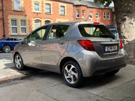 2015 Toyota Yaris - photo 4