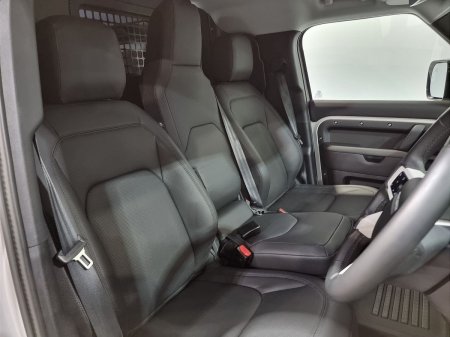 2026 Land Rover Defender - photo 24