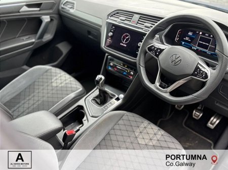 2022 Volkswagen Tiguan - photo 2